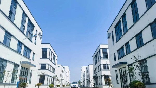 一个幕墙项目就是几百万甚至几千万， 其实真正的核心，就是看你靠不靠谱