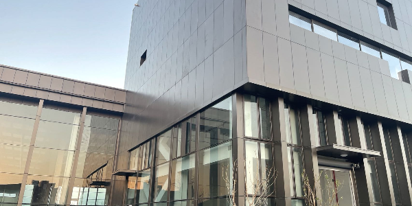 幕墙系统工程项目？全面解析其概念、组成、分类与设计要点